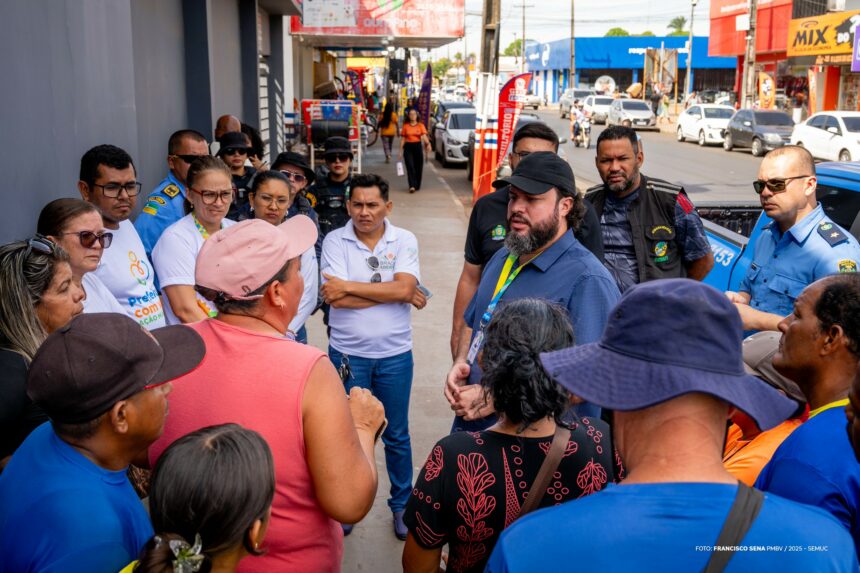 Guarda Municipal orienta ambulantes durante as festas de fim de ano