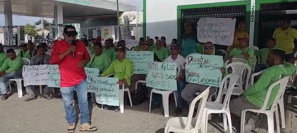 trabalhadores da construção civil em greve. Construtora Porto LTDA