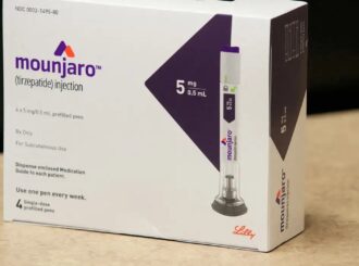 Anvisa alerta para riscos de canetas emagrecedoras manipuladas