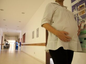 Violência obstétrica: SUS recebeu nos últimos três anos maior número de denúncias da década