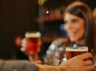 Sancionada lei que garante criação de estratégias  para tratamentos de mulheres alcoólatras