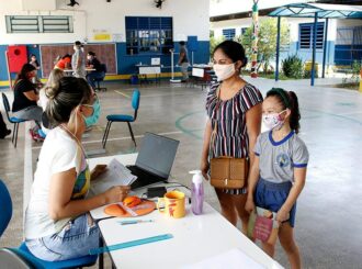 Lei autoriza pagamento a servidores de benefícios congelados na pandemia