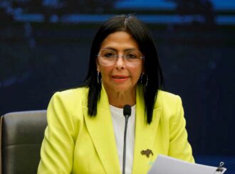 Suprema Corte da Venezuela determina que Delcy Rodríguez assuma presidência interinamente