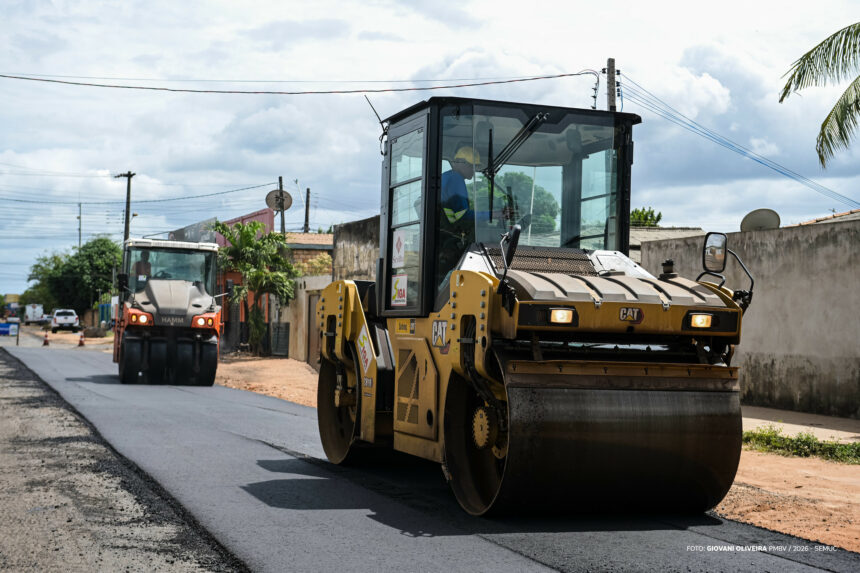 Obras de pavimentação no bairro Jóquei Clube são intensificadas