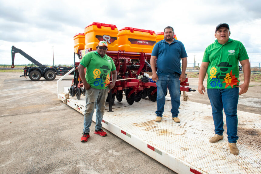 Cooperativa recebe plantadeira da prefeitura  para fortalecer agricultura familiar na zona rural