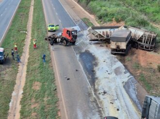 Pai e filha que morreram em acidente entre carretas e moto no MT eram de Roraima
