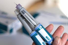 Proibida a venda de canetas emagrecedoras sem registro no país