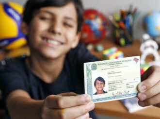 “Carteira de Identidade Nacional é 10 vezes mais segura que o RG antigo”, diz ministra Esther Dweck