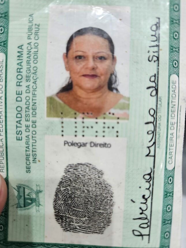 Mulher morre após ser atingida por caminhonete na Ville Roy