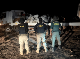 PRF prende homem com uma tonelada de minério e apreende maquinário em região de de garimpo próximo à reserva indígena em Roraima