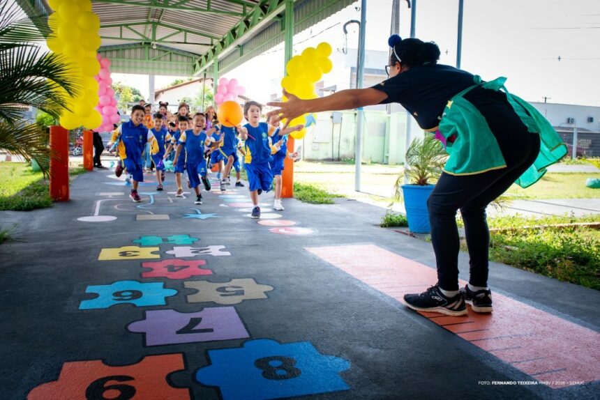 Em Boa Vista: mais de 54 mil alunos retornam às aulas e iniciam Ano Letivo 2026 na rede municipal