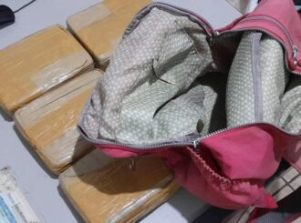 Adolescente é apreendida com cinco barras de maconha prensadas em posto de fiscalização da PF em Bonfim