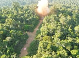 Exército usa 400 quilos de explosivos para destruir pista clandestina na Terra Yanomami