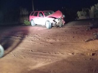 Motorista invade pista contrária e causa acidente entre três carros carros na RR-205, em Alto Alegre