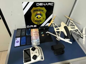 Mulher, marido e ajudante são presos por tráfico de drogas em ponto próximo a escola pública no bairro Aparecida