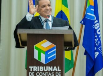 Ex-senador toma posse como conselheiro do  TCE-RR