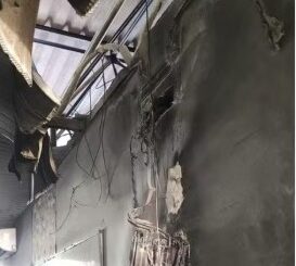 Central de ar pega fogo e incêndio atinge sala de aula de escola estadual em Boa Vista