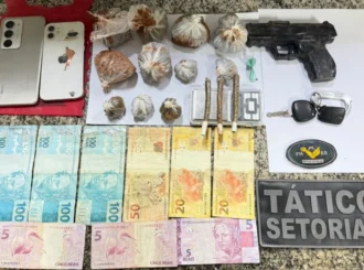 Jovem é preso após tentar fugir com drogas e atropelar policial durante abordagem