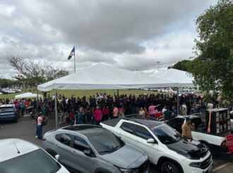 Servidores estaduais pressionam e recebem novamente reajuste parcelado