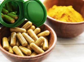 Suplementos com cúrcuma podem trazer risco de danos ao fígado, alerta Anvisa