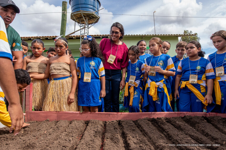 Alunos do Parlamento BV Mirim vivenciam cultura indígena em escola na Serra da Moça