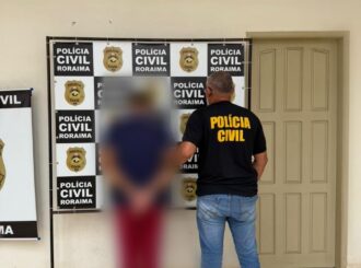 Homem é preso suspeito de tentar matar esposa a facadas após discussão por dinheiro em São João da Baliza