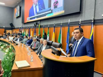 Soldado Sampaio toma posse como governador interino