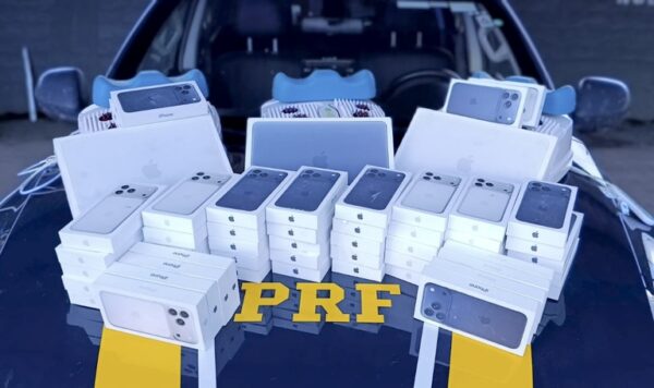 PRF apreende em Boa Vista mais de 50 iPhones e MacBooks comprados na Guiana; material foi avaliado em R$ 600 mil
