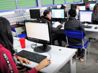 Brasil supera 100 mil escolas públicas com internet gratuita