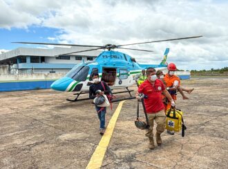 Helicóptero do Governo resgata criança indígena picada por cobra em comunidade do Uiramutã