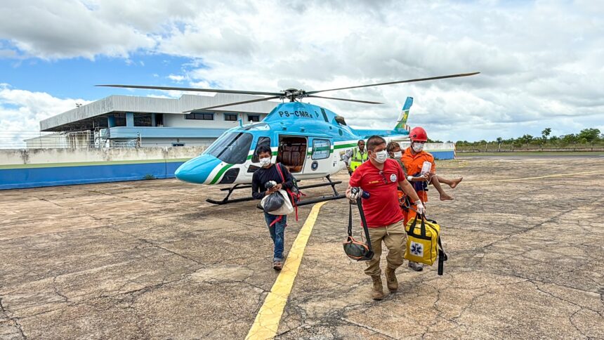 Helicóptero do Governo resgata criança indígena picada por cobra em comunidade do Uiramutã