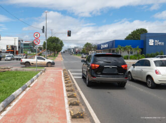 Semáforo é instalado no cruzamento da Av. Ville Roy com a Rua Pedro Teixeira e amplia segurança de condutores na capital