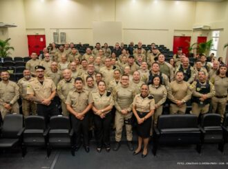 Prefeitura valoriza trabalho de agentes de trânsito com homenagens e entrega de equipamentos