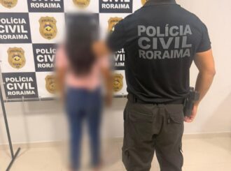 Maus-tratos: mãe é presa após espancar e arrastar filho de 2 anos pelo chão dentro de fórum em Boa Vista