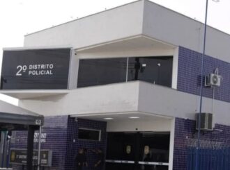 Escrivão da Polícia Civil é atacado pela esposa com faca dentro de delegacia em Boa Vista