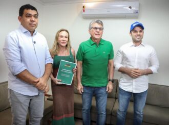 Anúncio de apoio de Teresa a Sampaio movimenta política em Roraima