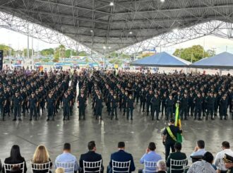 Mais de mil policiais militares são promovidos a oficiais e praças