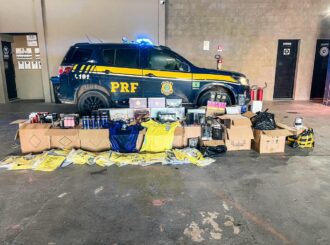 PRF apreende quase cinco mil produtos contrabandeados na BR-401 em Roraima