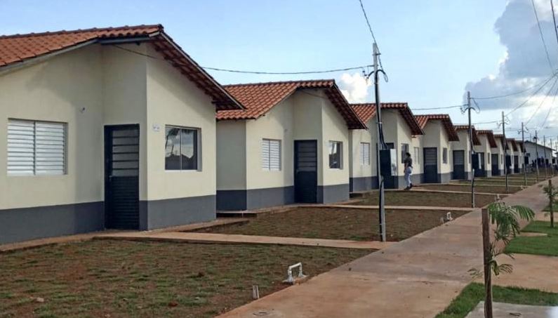 Iracema contrata empresa por R$ 3 milhões para construir casas populares