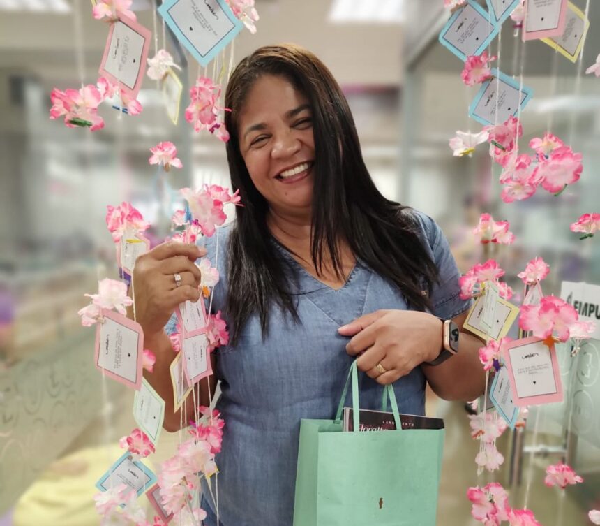 ‘Mais oportunidade para crescer’: revendedora de cosméticos deixa informalidade e abre empresa com ajuda do Sebrae