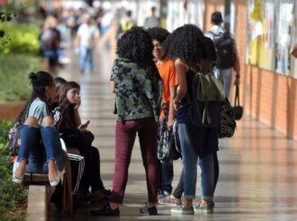 Brasil tem índice de desenvolvimento humano “muito alto” pela 1ª vez