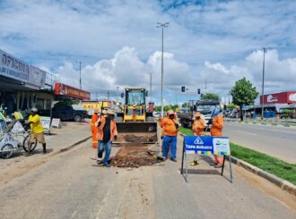 Avenida das Guianas recebe serviços da Operação Tapa Buraco