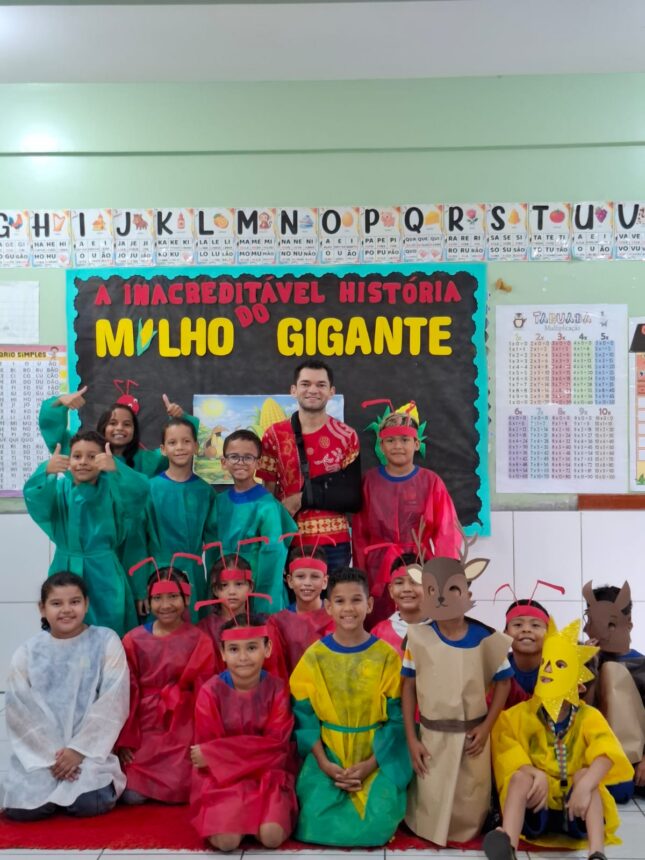 ‘Literatura a Caminho’ encerra edição 2026 com encontro entre Aldenor Pimentel e alunos em Boa Vista