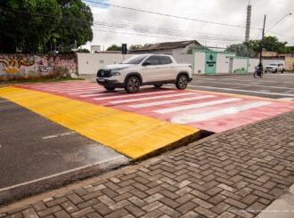 Faixas elevadas: estruturas instaladas em vias movimentadas ajudam a organizar o trânsito e proteger pedestres
