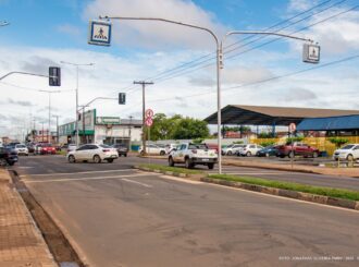Novo semáforo é instalado na av. Centenário para melhorias no trânsito de Boa Vista