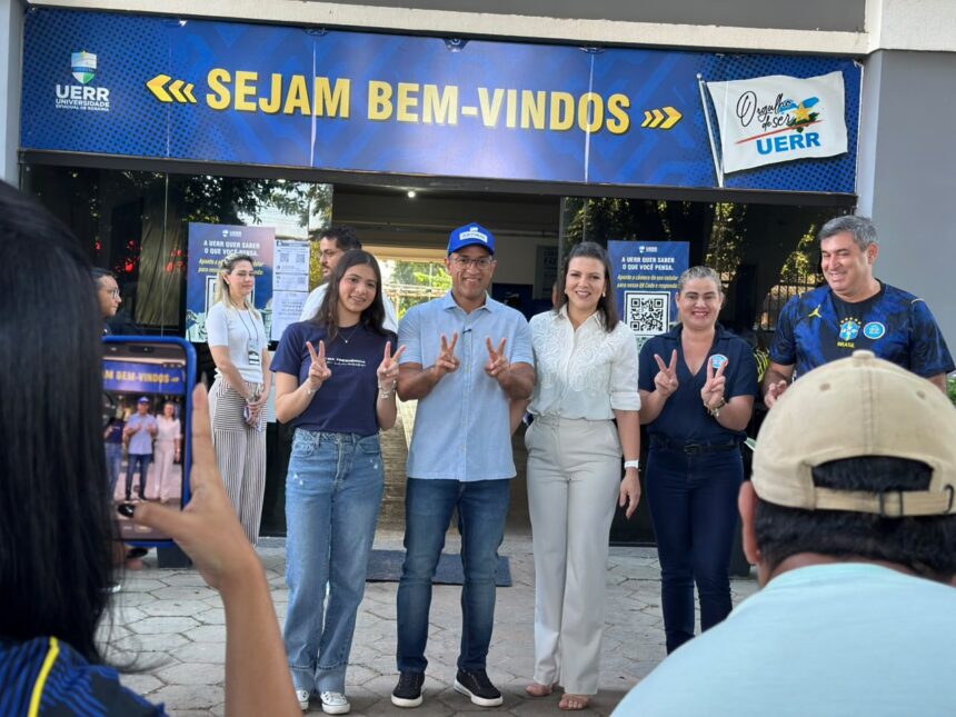 Eleição suplementar: Arthur Henrique vota na UERR
