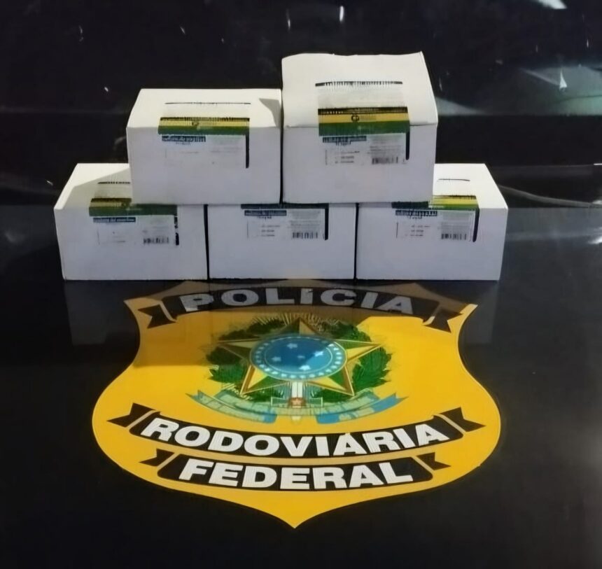 PRF apreende 500 ampolas de morfina na BR-174 em posto de fiscalização em Roraima