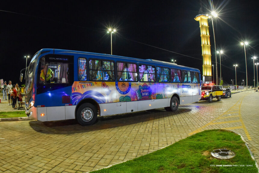 Ônibus do Forró leva população a uma viagem pela história do Boa Vista Junina