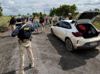Operação da PRF resgata 108 cubanos em situação de vulnerabilidade e prende cinco ‘coiotes’ no Cantá