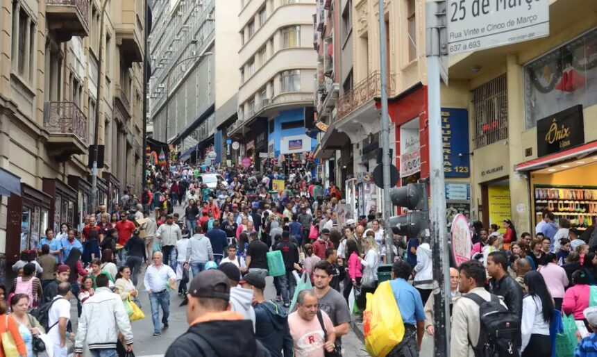 Desemprego tem menor taxa da série histórica para junho e afeta 5,9 milhões de brasileiros